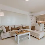 Oriens Villa