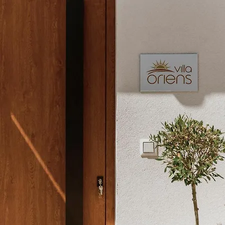 Oriens 빌라