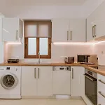 Villa Oriens