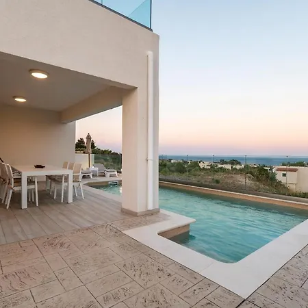 Oriens Villa Gennadi